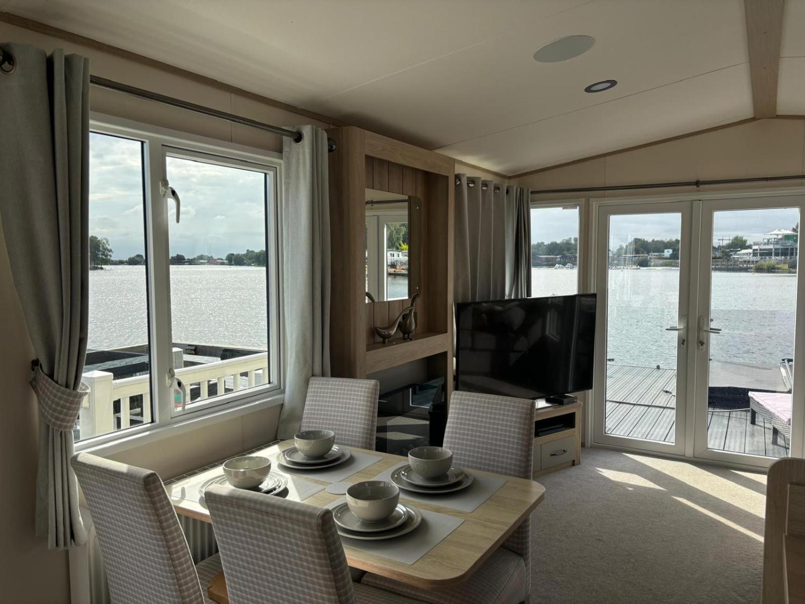 Lakeside Holiday Home With Hot Tub Tattershall Luaran gambar
